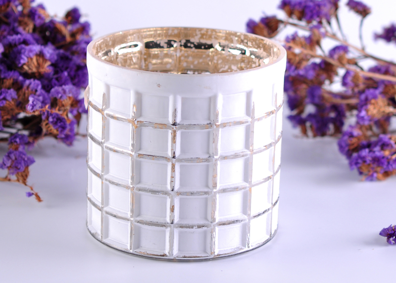 Spray solid white gridding glass candle holder 