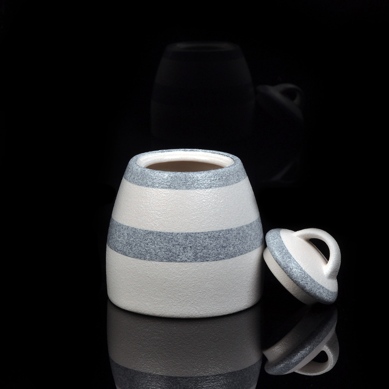 modern style ceramic holder with lid white color and grey cross stripe