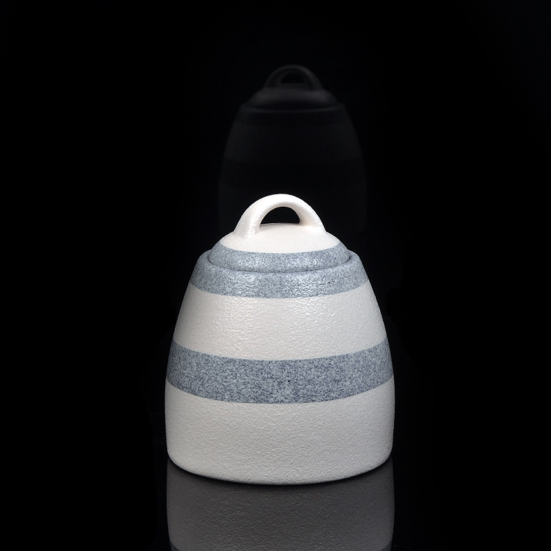 modern style ceramic holder with lid white color and grey cross stripe