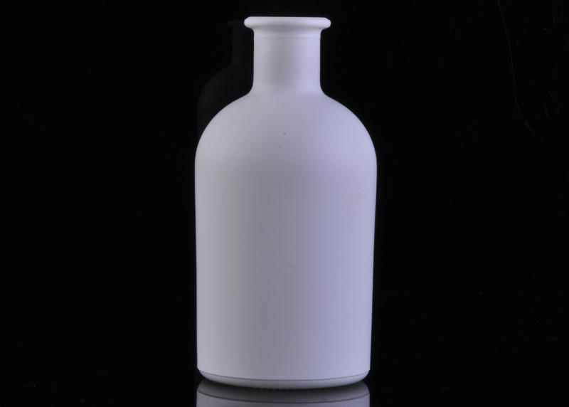 Inferior smooth white glass perfume bottle