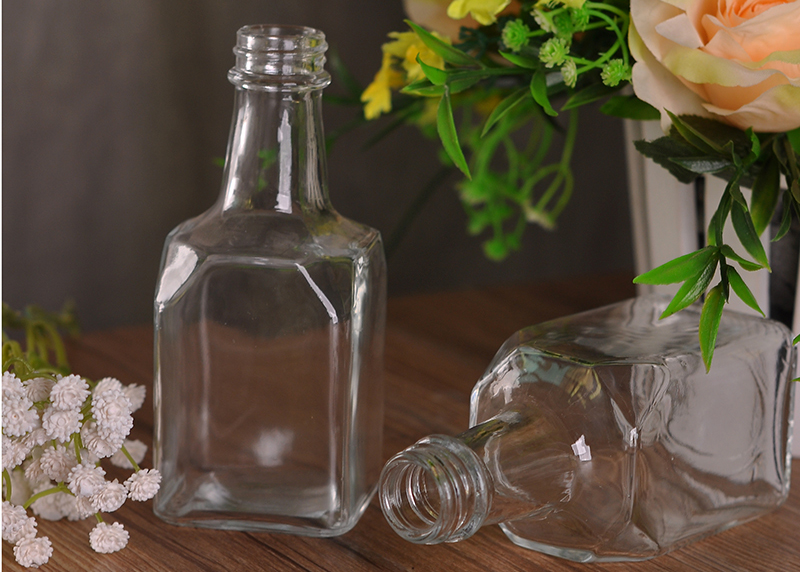 Small flask oil glass bottle aroma bottle wholesale