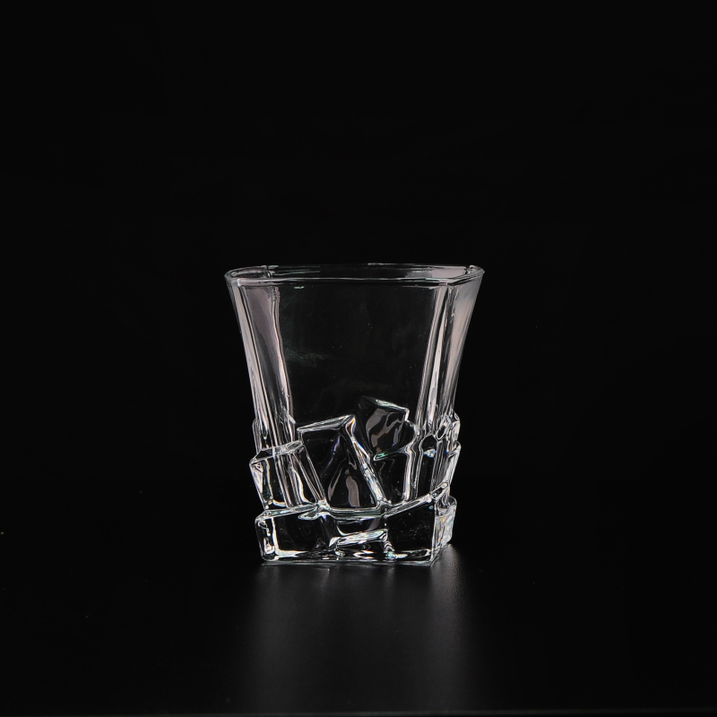 Unique bottom rock Whisky glass 