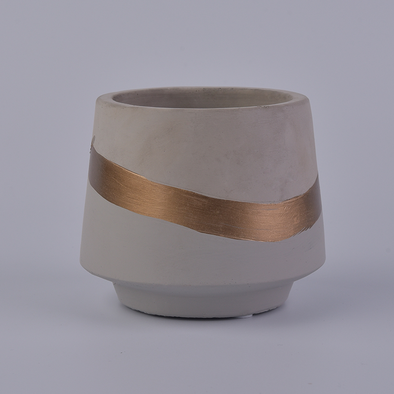 Retro design gold ring cement candle holder