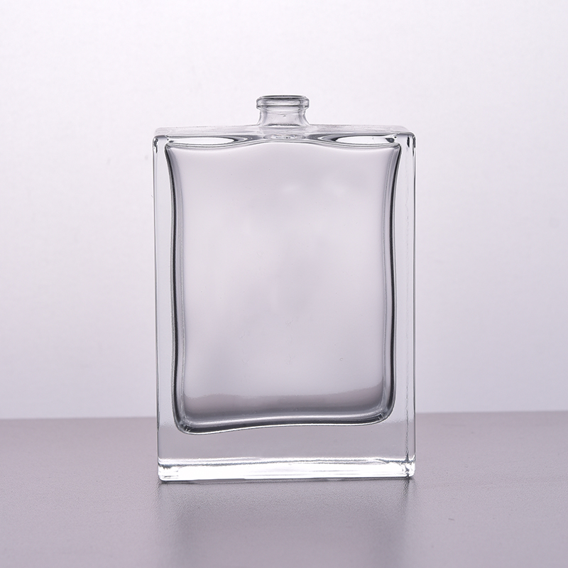 Small-bore simple style perfume bottle