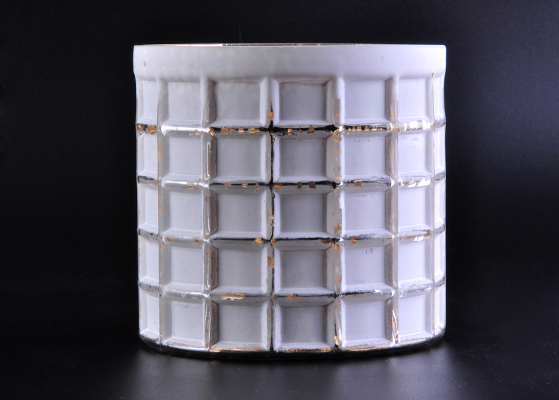 Spray solid white gridding glass candle holder 